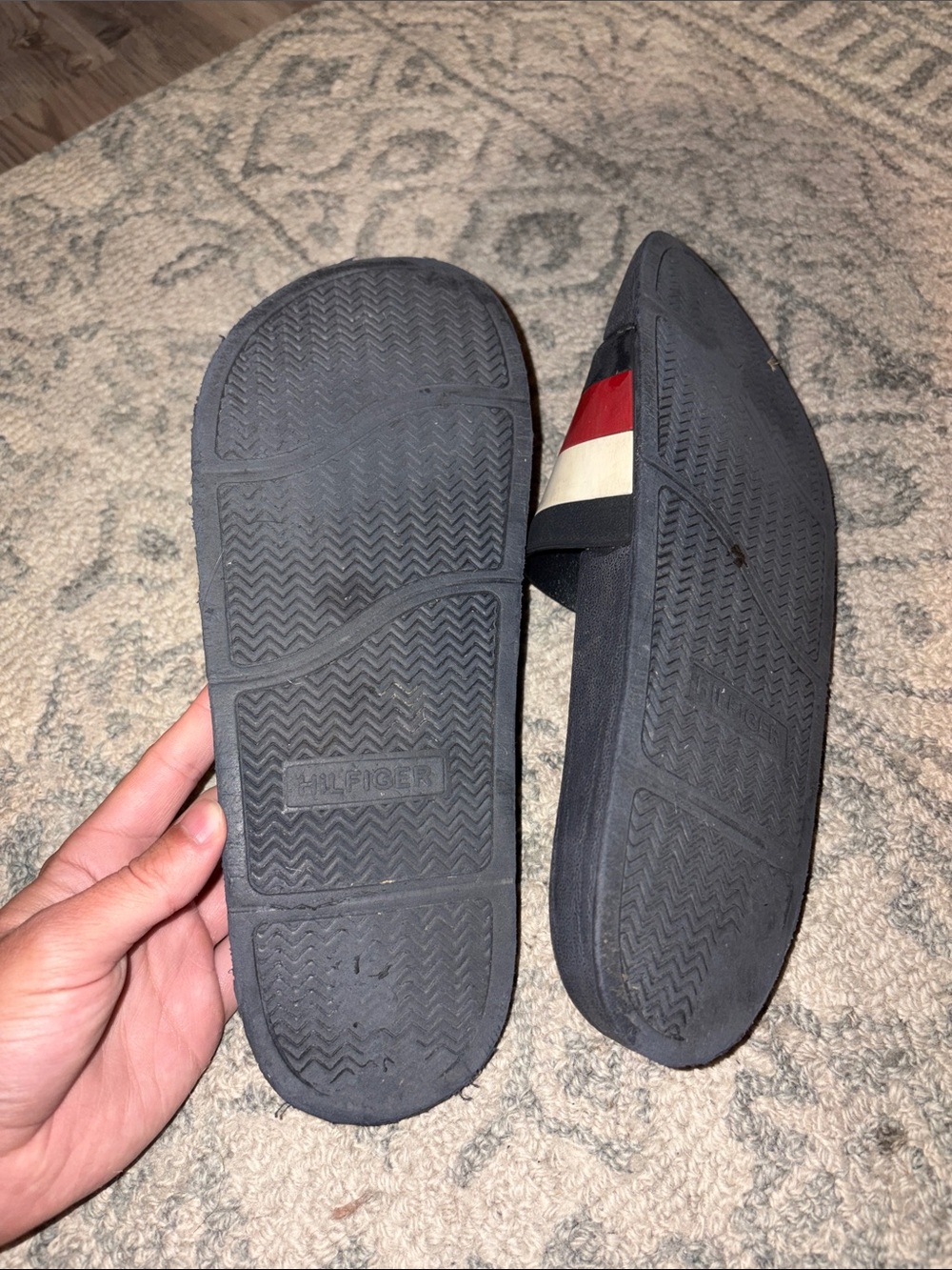 Slides/Flip-Flops - Picture 3 of 5